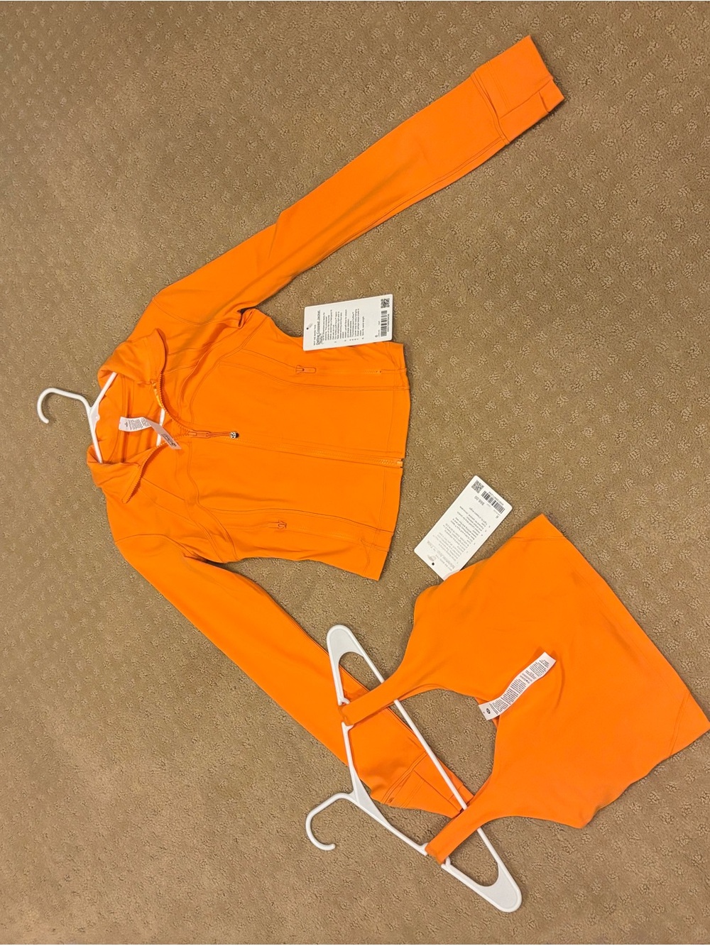 NWT Lululemon Lot! Matching Or cropped define jacket w cropped align top. Sz 6!